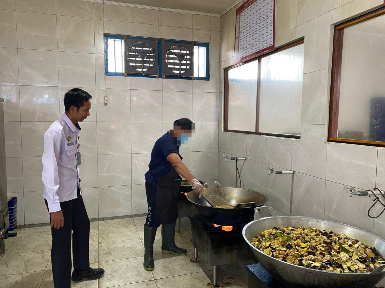 pemantauan proses memasak mbg